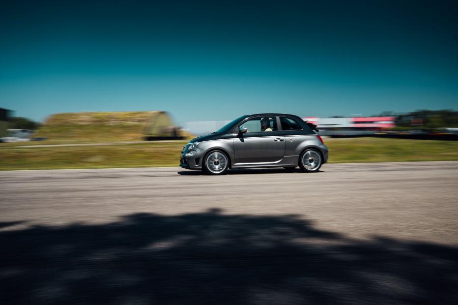  Abarth 595C Turismo (312) 2016 года  (WW) (фото 9 из 31)